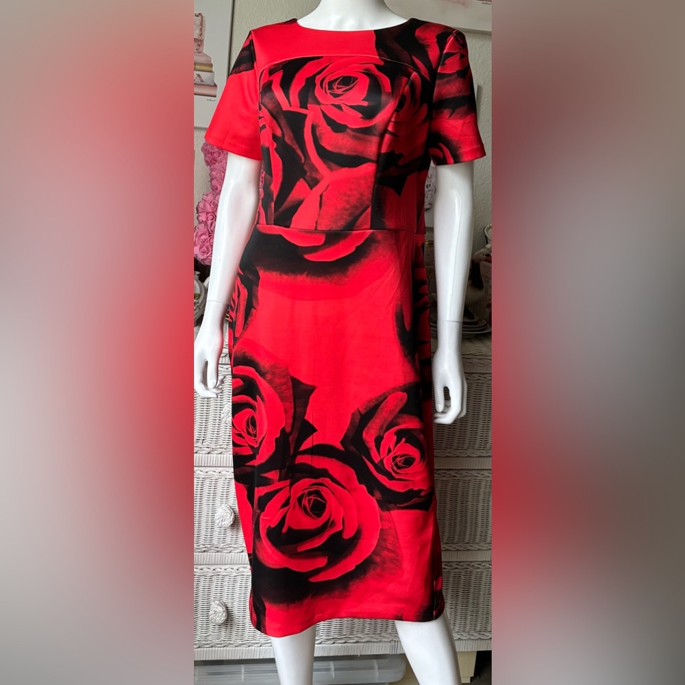 Alexia Admor Rose Floral Midi Dress Short Sleeves Back Vent in Red Black Size L